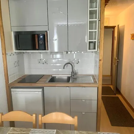 Lauzieres - Joli 2 Pieces Pour 4 Personnes Quartier Soleil Mae-7613